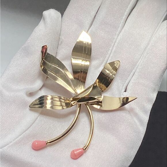 Carolina Herrera Goldtone Flower Earrings - Picture 8 of 9